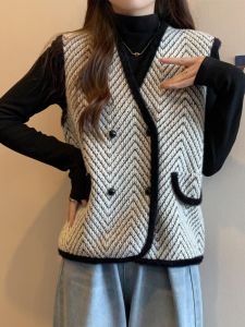 เสื้อกั๊กสีน้ำหอมสไตล์ใหม่สำหรับผู้หญิง ฤดูใบไม้ร่วง 2025 เสื้อคลุมกันหนาวแบบมีฮู้ด แขนยาว ปกติ คอวี กระดุมสองแถว