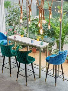 เก้าอี้บาร์สไตล์ยุโรปสีทอง วัสดุเหล็ก ไม่มีหมุน ไม่ปรับได้ สำหรับบาร์ ร้านกาแฟ บ้าน ตกแต่งสไตล์ยุโรป วินเทจ