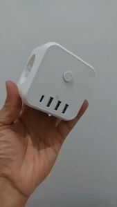 Power Strip Stop Kontak Universal Banyak Lubang 3 Lubang + 2 USB 2.1A + Saklar On Off