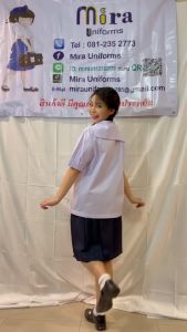 เสื้อนักเรียนหญิง คอปกทหารเรือ ตรา Mira Uniforms