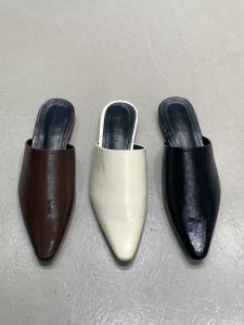 Niche Low Heel Pointed Toe Mule Shoes