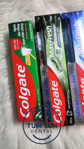Kem Đánh Răng Colgate MaxFresh 225g Kèm Bàn Chải – Hơi Thở Thơm Mát Gấp 10 Lần Ngừa Sâu Răng