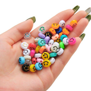 50 ชิ้นรอยยิ้มกลมแบนลูกปัดลูกปัดอะครีลิค Spacer สำหรับทำเครื่องประดับ DIY สำหรับสาวๆสร้อยคอสถั่งข้อมือเครื่องประดับ