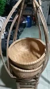 Quang gánh dóng gánh cỡ trung và cỡ lớn trang trí tết Xưởng mỹ nghệ Đức bằng sản xuất đựng bông cúc mang đậm tết việt