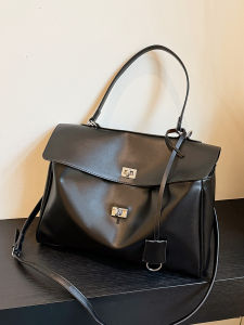 Elegant Large Capacity Womens Tote Bag Commuter Shoulder Crossbody Bag Fashionable Handbag Soft PU Leather Solid Color