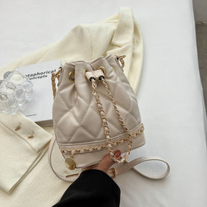 Fashionable Bucket Bag Womens Crossbody Shoulder Bag Diamond Grid Chain Design Versatile Popular Small Batch Handbag