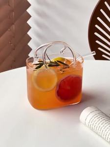 1PCS Handbag-Shaped Glass Cup & With and Without a Straw Tote Mug with Handle Clear Glass Tumbler for Iced Coffee Juice Cocktail