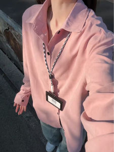เสื้อเชิ้ตแขนยาวผ้าขนแกะสีชมพูสำหรับผู้ชาย ทรงหลวม ทรงวินเทจ ฤดูใบไม้ผลิและฤดูใบไม้ร่วง เสื้อเชิ้ตผู้ชาย Cleanfit สำหรับเยาวชน