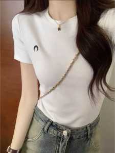 เสื้อยืดคอกลมแขนสั้นผ้าฝ้ายลายปักสไตล์เกาหลีทรงสลิมฟิตสำหรับผู้หญิงในช่วงฤดูร้อน เสื้อชั้นในสุดเซ็กซี่