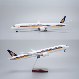 47cm Large Scale Plane Model Singapore B787-10 Diecast Resin Airplane Model with Stand For Display Collection or Aviation Gift