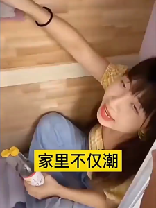 Quickly Mold Remover Spray/ Mould Mildew Stains/ Mold Remover Magic Cleaning Spray/ Home Cleaning/ Toilet Cleaner/ Toilet Bowl Cleaner 500ML