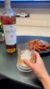 Bộ 4 Ly Rượu Whisky Pha Lê Có Đế Xoay 360 Độ Ly Cocktail Rượu Rum Dùng Để Uống Và Tiệc Tùng Thân Thiện Với Môi Trường Hình Tròn