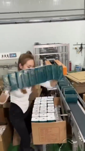 จัดส่งจากประเทศไทย🔥(1ลังมี 20ห่อ)กระดาษทิชชู่ ยกลัง ! 1แพ็ค 420 แผ่น5ชั้น หนา กระดาษชำระ กระดาษทิชชู่ กระดาษเช็ดหน้า กระดาษชำระ