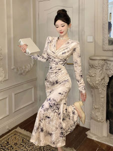 Autumn Winter Long Sleeve Velvet Dress V Neck High Waist Fish Tail Print Retro Base Layer Dress for Women Elegant Party Gown