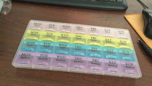 Medicine Pill Box Storage: Portable 7 Days & 28 Cells Drug Box