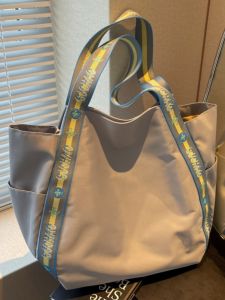 Large Capacity Nylon Shopping Bag Womens Handbag Tote Bag Fashion Trend Double Handle Shoulder Bag Commuting Outgoing Bag