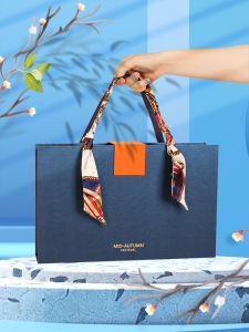 DOLO DAKING | Luxury Blue/Orange Mooncake Gift Box