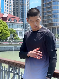 ชุดกีฬาแขนยาวแห้งเร็ว T ชายเสื้อผ้าไหมน้ำแข็งป้องกันแสงแดด ฤดูร้อน บาง ระบายอากาศ เดินป่า วิ่ง เสื้อหลวมกลางแจ้ง