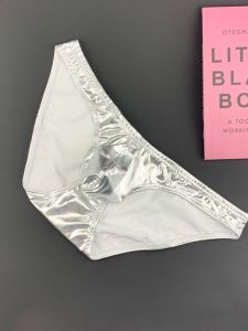 กางเกงชั้นในชายทรงสามเหลี่ยมเอวต่ำยางยืดระบายอากาศได้ดี กางเกงชั้นในชายผ้าไนลอนสุดเซ็กซี่สำหรับฤดูใบไม้ร่วงปี 2023