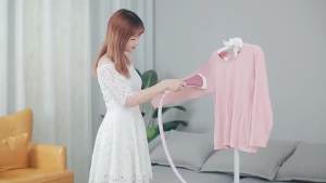 2000W Steamer Iron Clothes Steamer Hanging Ironing Machine 2 In 1 Handheld Steam Iron Vertical Steamer for Clothes Portable Home Use Steam Iron with Adjustable Height Stand