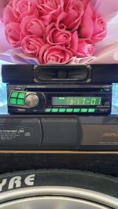 Máy phát nhạc liền Amply + Ổ cd 6 disk ALPINE . tính năng Aux/cd/ radio/ 6disk+1disk.