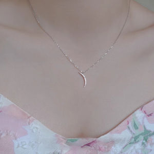Modern Micro-Set Zirconia Moon Tooth Clavicle Chain Necklace Womens Fashionable Versatile Silver Alloy Summer Pendant