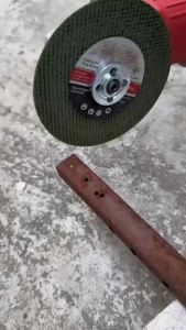 TARGET เครื่องเจียร์ 4 นิ้ว 800W รุ่น 954 รุ่นช่วงหินเจียร์ หินเจียร์ไฟฟ้า ลูกหมู พร้อมด้ามจับ แถมฟรีใบตัด 4 นิ้ว 5 ใบ