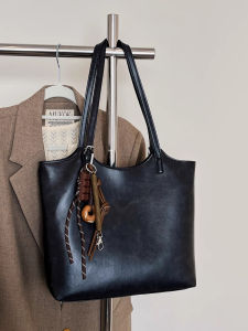 New Retro Beauty Mermaid Simple Large Capacity Commuter Tote Bag Womens Fashionable Versatile Big Bag for Work And Travel