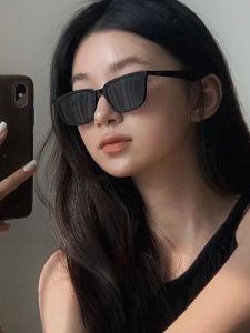 Retro American Black Small Frame Female Face Sunglasses UV Protection Square Hot Girl Sun Glasses Elegant Classic Fashion