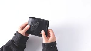 Mens PU Leather Eagle Pattern Short Wallet Multiple Card Slots Purse Large Capacity Card Cash Holde