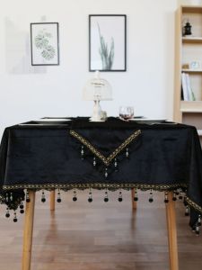 ผ้าคลุมโต๊ะทานอาหารสไตล์ยุโรปแบบย้อนยุคสีดำ ผ้าคลุมโต๊ะทานอาหารแบบเรียบง่าย ผ้าคลุมโต๊ะกาแฟ ผ้าคลุมโต๊ะตกแต่งห้องแบบตัวอย่าง
