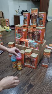 Combo 2 bình sữa Toom 160ml và 240ml( mỗi bình tặng kèm 1 núm ti thay thế)