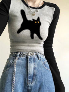 เสื้อยืดแขนยาวทรงสลิมฟิตสไตล์อเมริกันย้อนยุคสำหรับผู้หญิง ฤดูใบไม้ร่วง 2025 ดีไซน์ใหม่ไม่ซ้ำใคร ดีไซน์เก๋ไก๋ ลำลอง