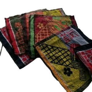 Murah Saputangan handuk isi 4pcs size 30x30cm/ handuk muka bermacam motif