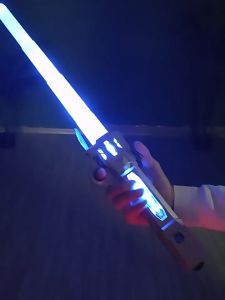 Mainan Lightsaber Star Wars 2in1 dengan Efek Suara & Cahaya