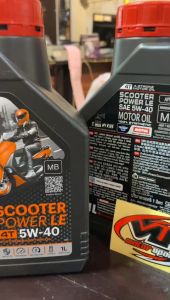 Oli Motul Power LE 5W40 Matic Vespa Sprint Primavera GTS LX 125 150 0.8 & 1 Liter\\n\\n Apa itu Oli Motul Power LE 5W40 Matic?\\nOli Motul Power LE 5W40 Matic adalah minyak pelumas berkualitas tinggi yang dirancang khusus untuk mesin matic, termasuk Vespa Sprint Primavera GTS LX 125 dan 150. Oli ini memiliki viskositas 5W40, yang berarti ia dapat mengalir dengan baik pada suhu dingin dan tetap stabil pada suhu tinggi. Oli Motul Power LE 5W40 Matic memiliki sifat perlindungan yang baik terhadap korosi dan karat, serta dapat membantu meningkatkan kinerja mesin.\\n\\n Kualitas Oli Motor untuk Matic\\nKualitas oli motor sangat penting untuk menjaga performa dan umur mesin motor matic. Oli Motul Power LE 5W40 Matic memiliki sertifikasi API SN/CF dan ACEA A3/B4, yang menunjukkan bahwa oli ini memenuhi standar kualitas internasional.\\n\\n Manfaat Penggunaan Oli Motor 125 & 150 CC\\nOli Motul Power LE 5W40 Matic sangat cocok digunakan pada motor 125 dan 150 cc karena dapat membantu meningkatkan kinerja mesin, mengurangi gesekan antara komponen mesin, dan menjaga suhu mesin tetap stabil.\\n\\n Bagaimana Memilih Oli yang Tepat untuk Vespa Sprint?\nUntuk memilih oli yang tepat untuk Vespa Sprint, ada beberapa hal yang perlu diperhatikan. Pertama, pastikan oli yang dipilih memiliki viskositas yang sesuai dengan spesifikasi mesin Vespa Sprint. Kedua, pilih oli yang memiliki sertifikasi API SN/CF dan ACEA A3/B4. Ketiga, pertimbangkan merek dan harga oli yang tersedia di pasaran.\\n\\n Rekomendasi Oli untuk Vespa Sprint Primavera GTS LX\nRekomendasi oli untuk Vespa Sprint Primavera GTS LX adalah Oli Motul Power LE 5W40 Matic. Oli ini memiliki viskositas 5W40 yang sesuai dengan spesifikasi mesin Vespa Sprint, serta memiliki sertifikasi API SN/CF dan ACEA A3/B4 yang menjamin kualitas oli.\\n\\n Mengapa Memilih Oli Motul Power LE 5W40 Matic?\nOli Motul Power LE 5W40 Matic direkomendasikan karena memiliki sifat perlindungan yang baik terhadap korosi dan karat, serta dapat membantu meningkatkan kinerja mesin. Selain itu, oli ini juga memiliki viskositas yang sesuai dengan spesifikasi mesin Vespa Sprint, sehingga dapat memberikan perlindungan maksimal pada mesin.\\n\\n Cara Menggunakan Oli Motul Power LE 5W40 Matic dengan Benar\nUntuk menggunakan Oli Motul Power LE 5W40 Matic dengan benar, ikuti langkah-langkah berikut:\\n\\n Langkah-langkah Pemakaian Oli Motor 0.8 Liter\\n1. Pastikan mesin motor dalam keadaan dingin sebelum mengganti oli.\\n2. Buka tutup tangki oli dan letakkan wadah di bawah tangki oli untuk menampung oli lama yang akan dikeluarkan.\\n3. Buka baut tangki oli dan biarkan oli lama keluar.\\n4. Setelah oli lama habis, tutup baut tangki oli dan tuangkan Oli Motul Power LE 5W40 Matic sebanyak 0.8 liter ke dalam tangki oli.\\n5. Tutup tutup tangki oli dan pastikan semua baut sudah terpasang dengan baik.\\n\\n Tips untuk Memaksimalkan Kinerja Oli Vespa Sprint\nUntuk memaksimalkan kinerja Oli Motul Power LE 5W40 Matic, ikuti tips berikut:\\n\\n* Ganti oli sesuai dengan jadwal servis yang disarankan oleh pabrikan.\\n* Jangan menambahkan oli tambahan ke dalam tangki oli.\\n* Gunakan oli yang sesuai dengan spesifikasi mesin Vespa Sprint.\\n* Pastikan mesin motor dalam keadaan dingin sebelum mengganti oli.\\n\\n Kesimpulan dan Saran Penggunaan Oli Motul Power LE 5W40 Matic\\nOli Motul Power LE 5W40 Matic adalah pilihan yang tepat untuk Vespa Sprint Primavera GTS LX 125 dan 150. Oli ini memiliki viskositas 5W40 yang sesuai dengan spesifikasi mesin Vespa Sprint, serta memiliki sertifikasi API SN/CF dan ACEA A3/B4 yang menjamin kualitas oli. Untuk mendapatkan hasil maksimal dari penggunaan Oli Motul Power LE 5W40 Matic, pastikan mengikuti langkah-langkah pemakaian yang benar dan tips yang diberikan.\"\n}