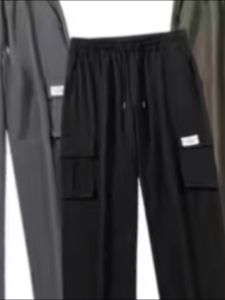 Celana Cargo Pants Oversize: Gaya & Fungsi