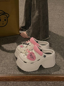 รองเท้าแตะพื้นหนาลายหัวใจหวานสำหรับผู้หญิงในช่วงฤดูร้อน รองเท้าแตะสวมแบบสวมหัวพื้นยางแบบสวมหัวพื้นยางส้นสูง