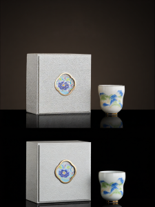 JIXIANSHENG | Jade and Gold Painted Cup