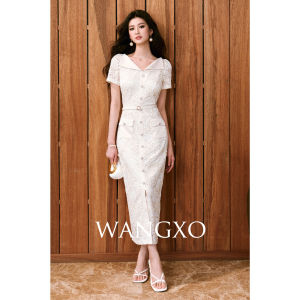 WANGXO | Đầm Ôm Phối Ren và Kim Tuyến Cổ V