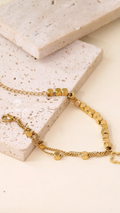 Vòng tay nữ titan Eleanor Accessories hình cỏ bốn lá lắc tay cá tính phụ kiện trang sức 7919