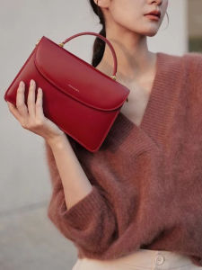 กระเป๋าถือหนังแท้สไตล์ย้อนยุคสำหรับผู้หญิง กระเป๋าสะพายไหล่ข้างเดียวสำหรับเดินทาง กระเป๋าสี่เหลี่ยมเล็กสีแดง กระเป๋าแต่งงาน กระเป๋าถือขนาดกลาง