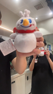 【Mixue Malaysia】Mixue Snow King Soft Toy 蜜雪冰城雪王毛绒公仔