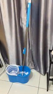 Alat Pel Lantai Pembersih Lantai Spin Mop Ultra Set Ember Praktis Pel Mop Putar 360 Derajat Pel Lantai Praktis
