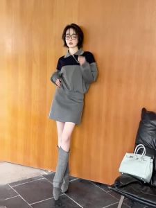 MIUCO | Bộ Áo Polo Cổ Tim Dày Bằng Cotton và Chân Váy A-Line