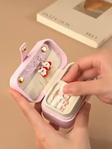 Portable Jewelry Box Travel Jewellery box Storage box Organizer Storage Case Earrings Rings for Travelling Earring Stud Gift