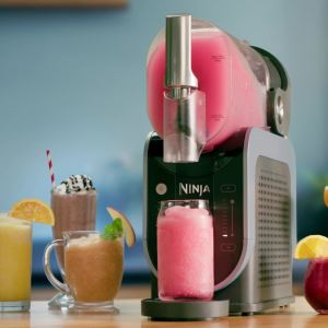Ninja FS301SM | FS301 SLUSHi™ Professional Frozen Drink Maker