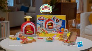Play-Doh Kitchen Creations Pizza Oven Playset with Craft Accessories