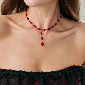 Salircon Vintage Goth Y2K Black Red Crystal Beaded Choker Necklaces Women Exquisite Handmade Necklaces Party Jewelry Accessories