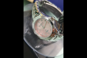 นาฬิกาข้อมือผู้หญิง  Grand Eagle ( แกรนด์ อีเกิ้ล ) แบรนด์แท้ รุ่น สายก้างปลา พร้อมกล่อง ( คละสี )